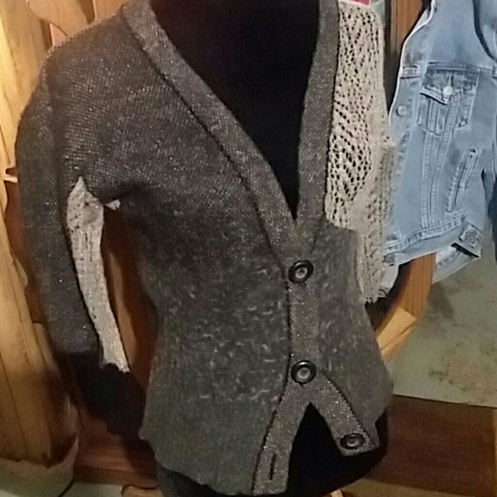 Bke  sweater size XL